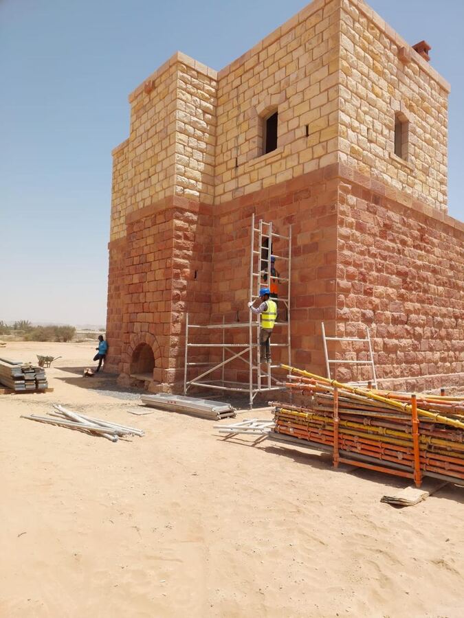 أعمال فتحات الأقواس في الحجر